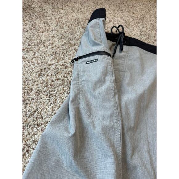 RIPCURL Mirage size 34/9 Mens, swim/bathing suit/trunks, gray, lightweight - Picture 7 of 8